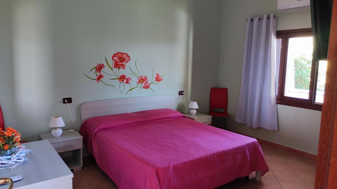 Casa L'Ulivariu Affittacamere San Teodoro  Zewnętrze zdjęcie